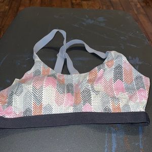 Victoria Sport 34B sports bra
